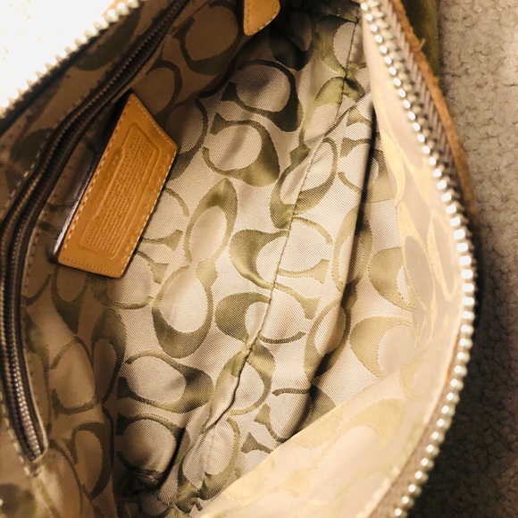 Coach patchwork logo wristlet/ clutch - Picture 5 of 5